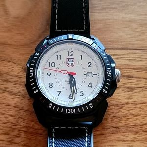 Luminox Ice Sar 1000 Men's Military Watch!!
